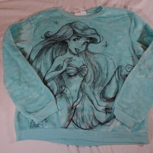Disney Little Mermaid Juniors Girl Sweater Size M (7-9)